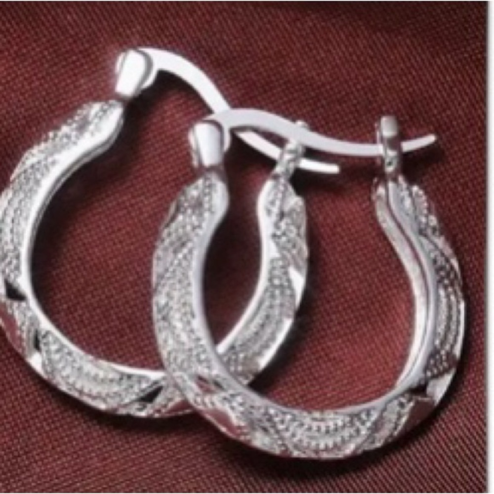 Silver Plated Cut Metal Design Latch Hoop Earrings